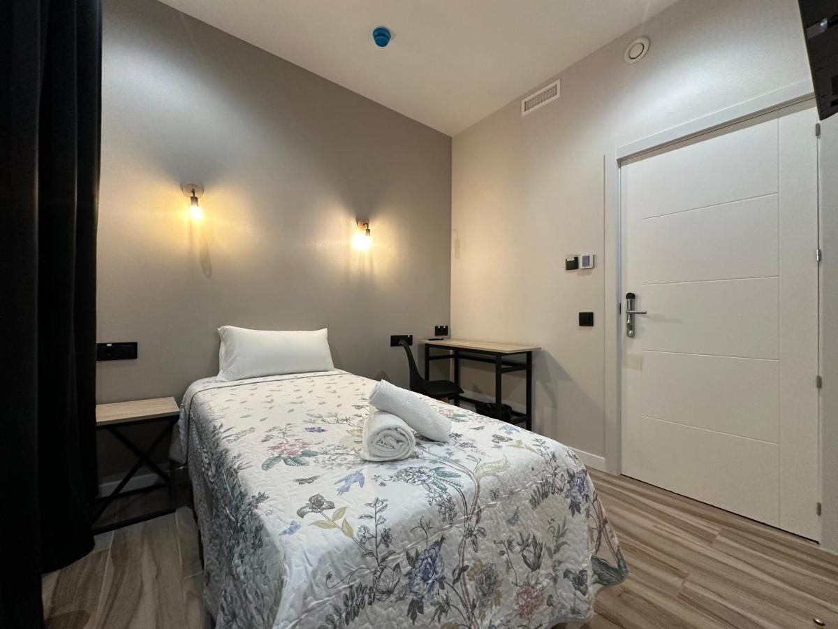 Cc Opera Suites Мадрид Екстер'єр фото